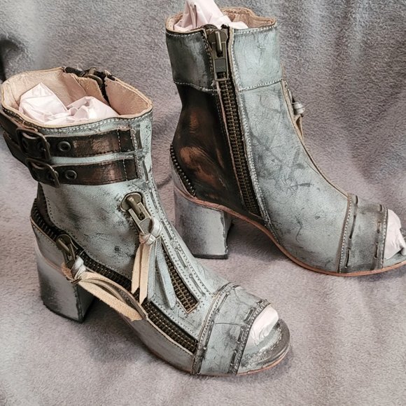 FREEBIRD by Steven Zombi Ice Bootie - Size 8 - LIMITED EDITION - Picture 2 of 8